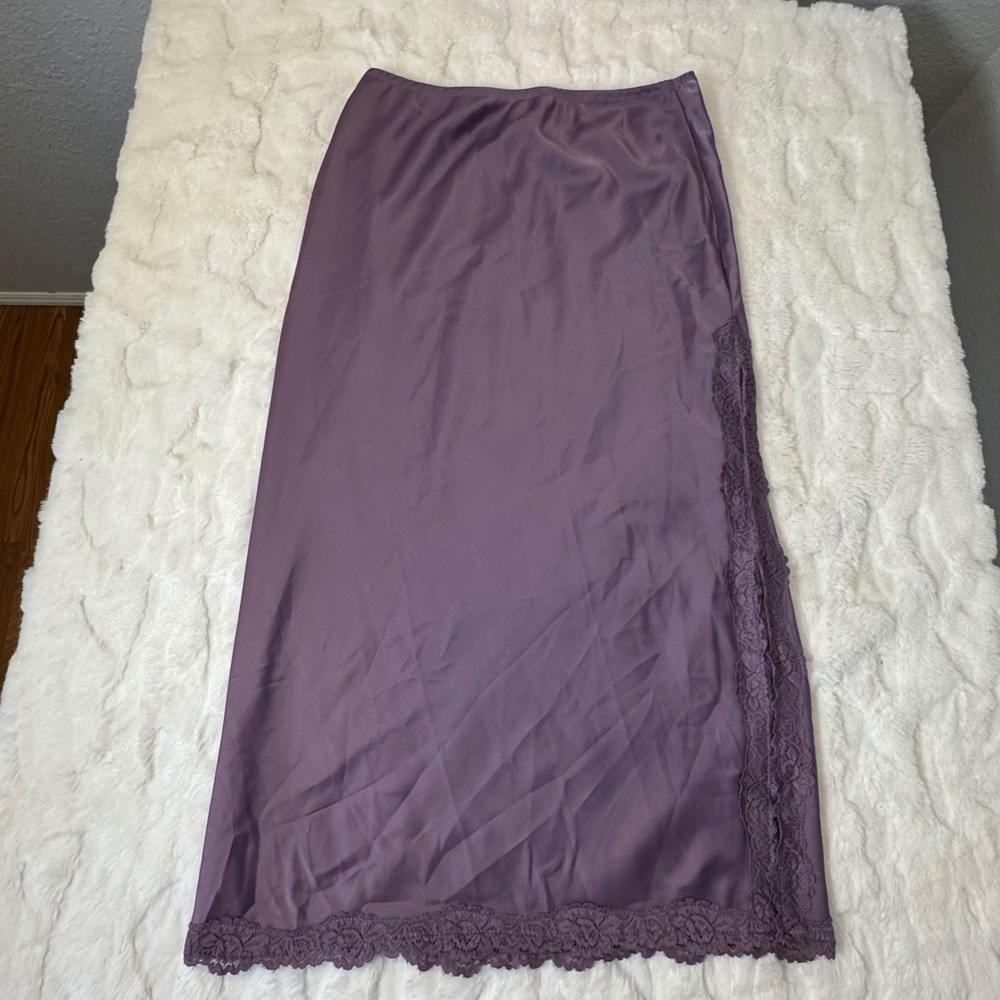Wild Fable Purple Satin Lace Trim Maxi Skirt High Slit Size M VN1973322